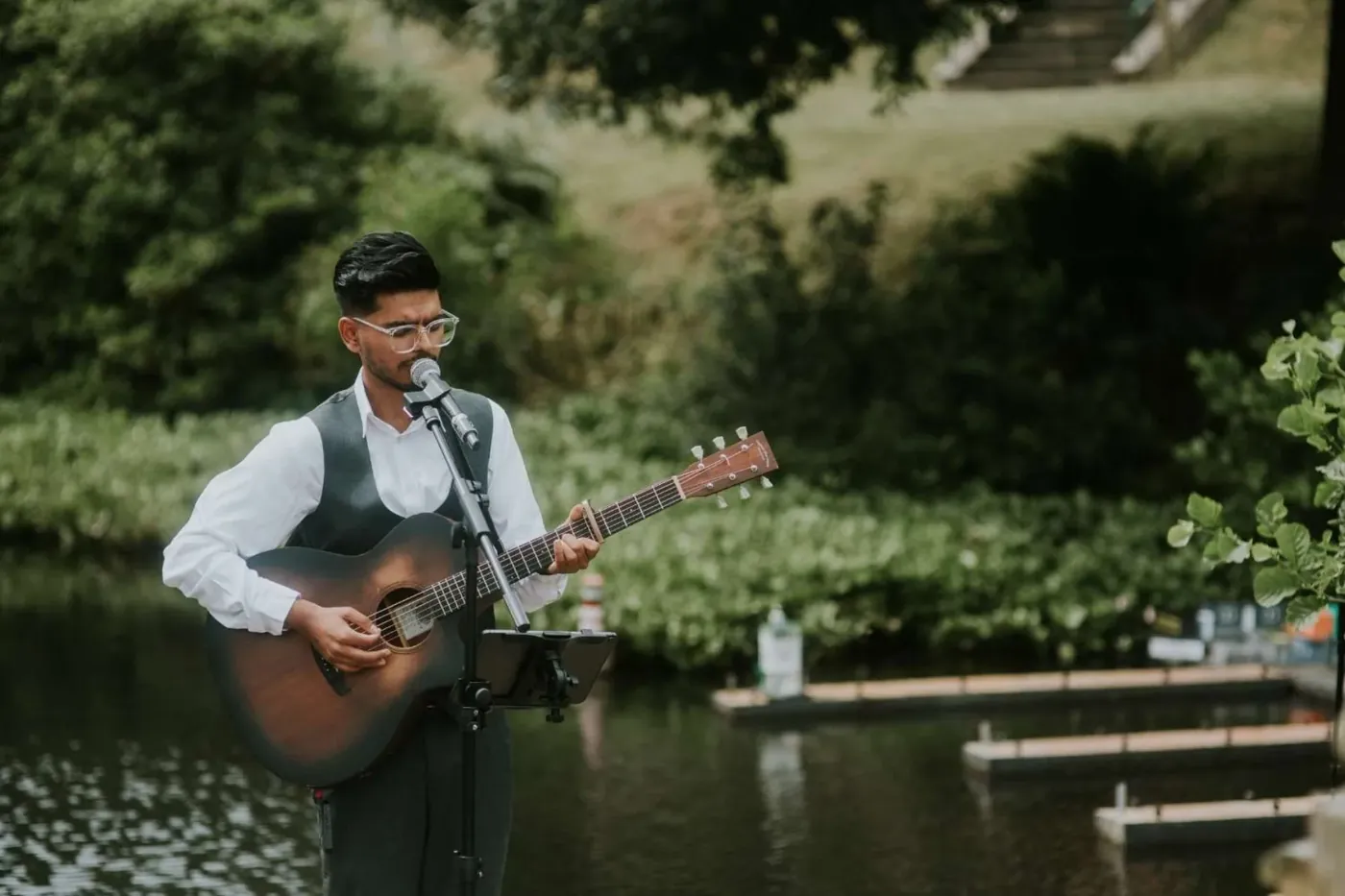 Live Performance · Devon